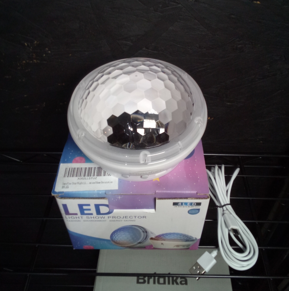 LED Star Projector Night Light - Picture 3 of 7
